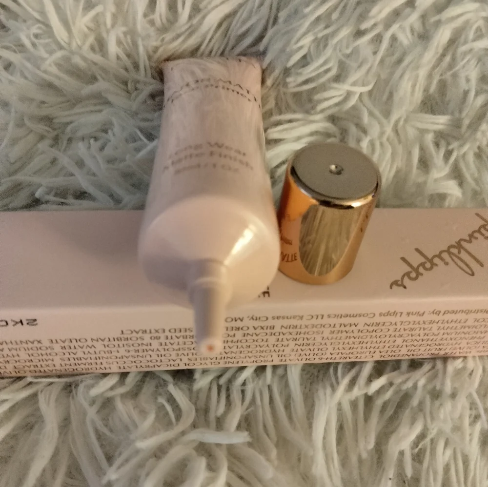 🆕 Pink Lipps Major Matte Face Primer